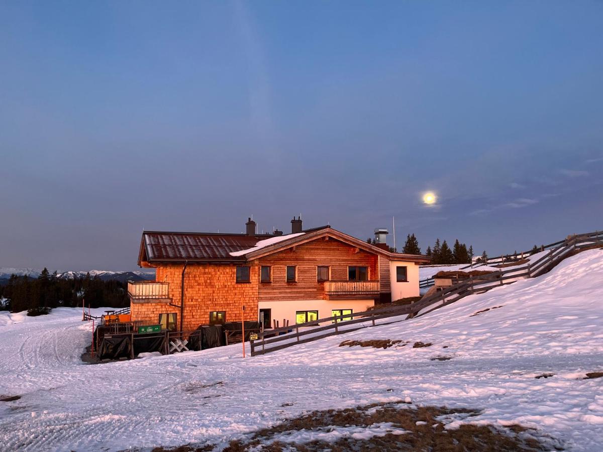 Radstaedter Huette Im Winter Nicht Mit Dem Auto Erreichbar Wunderschoene Alleinlage Schwemmberg Exterior foto